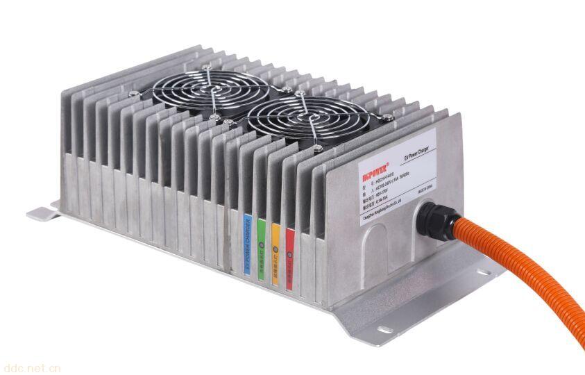 2KW-3.3KW智能高效电动汽车充电器