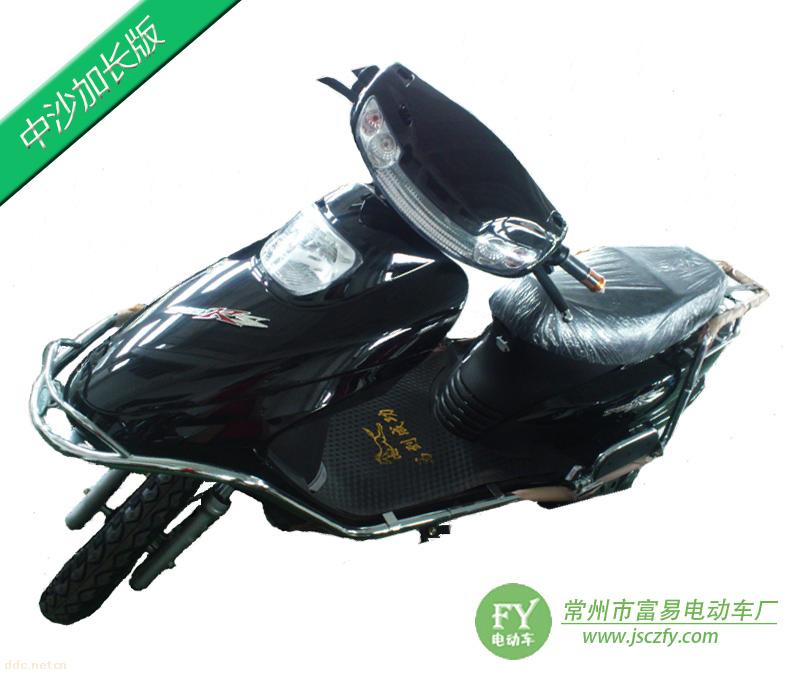 中沙加长版电动车，电动车，油电两用增程式电动车