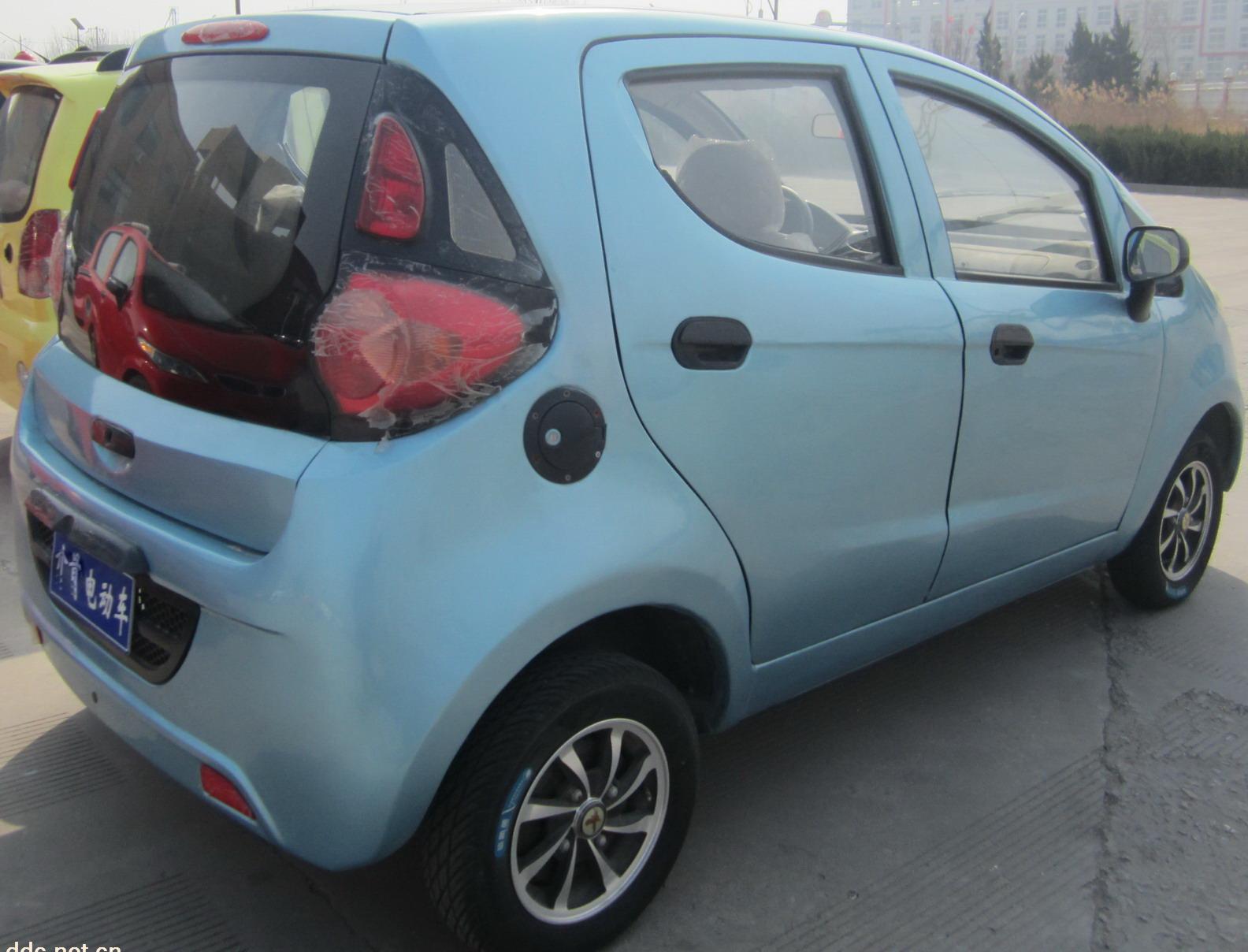 奔奔2015新款电动汽车