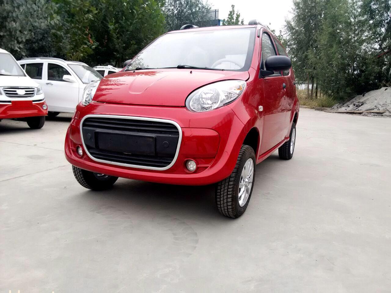 家用豪华安全全封闭老年代步车