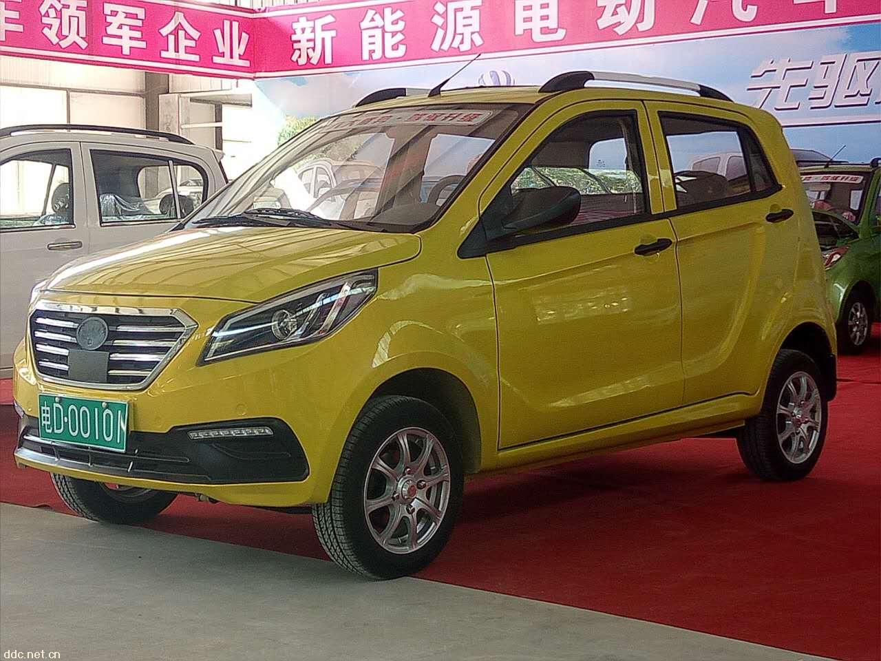 全封闭豪华电动车