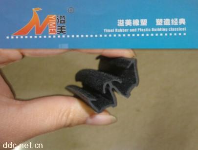 玻璃滑槽植绒密封条