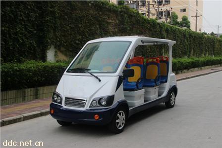 佰特6座三排电动巡逻车
