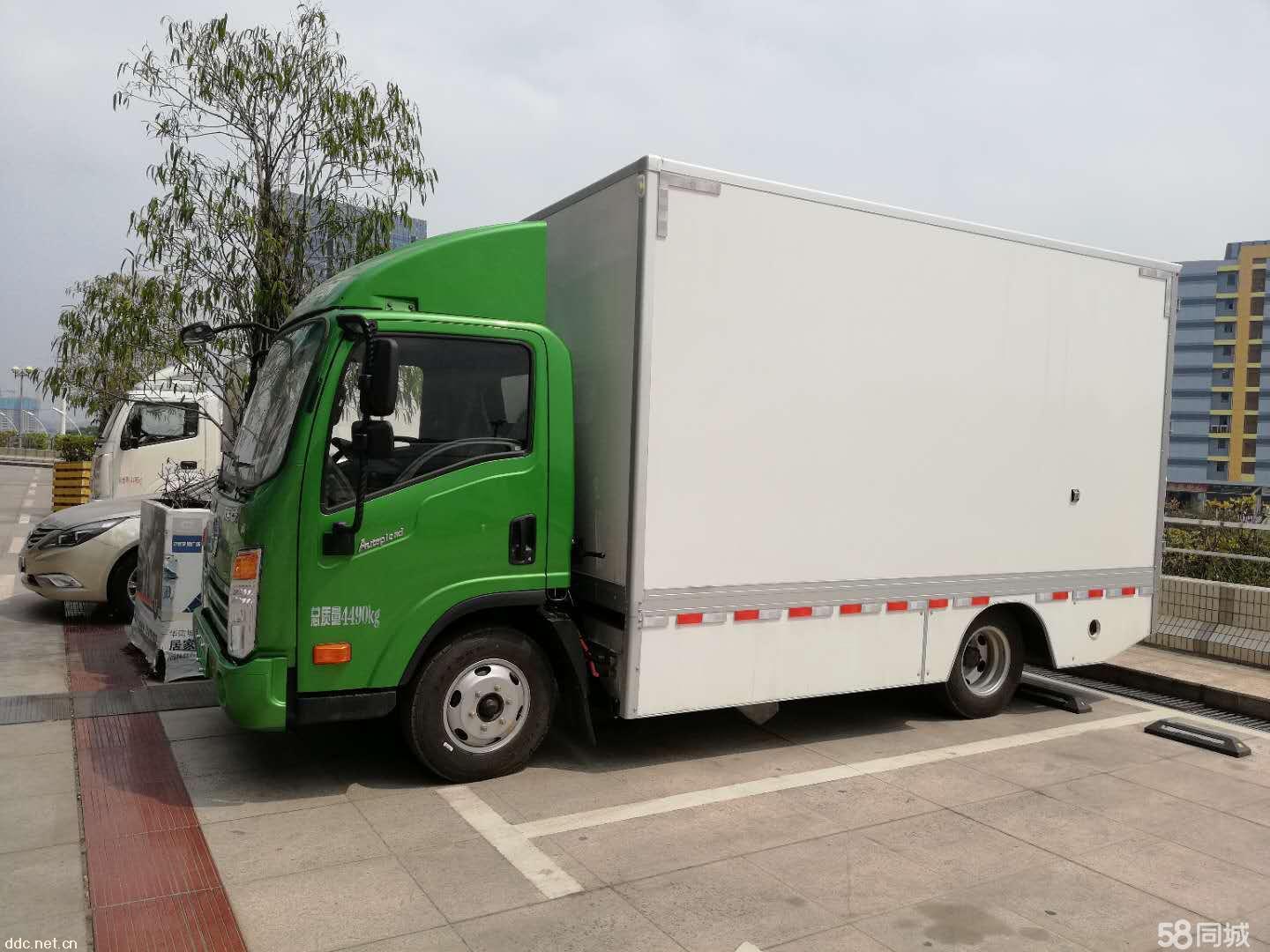 新能源4米2D电动货车大运比克