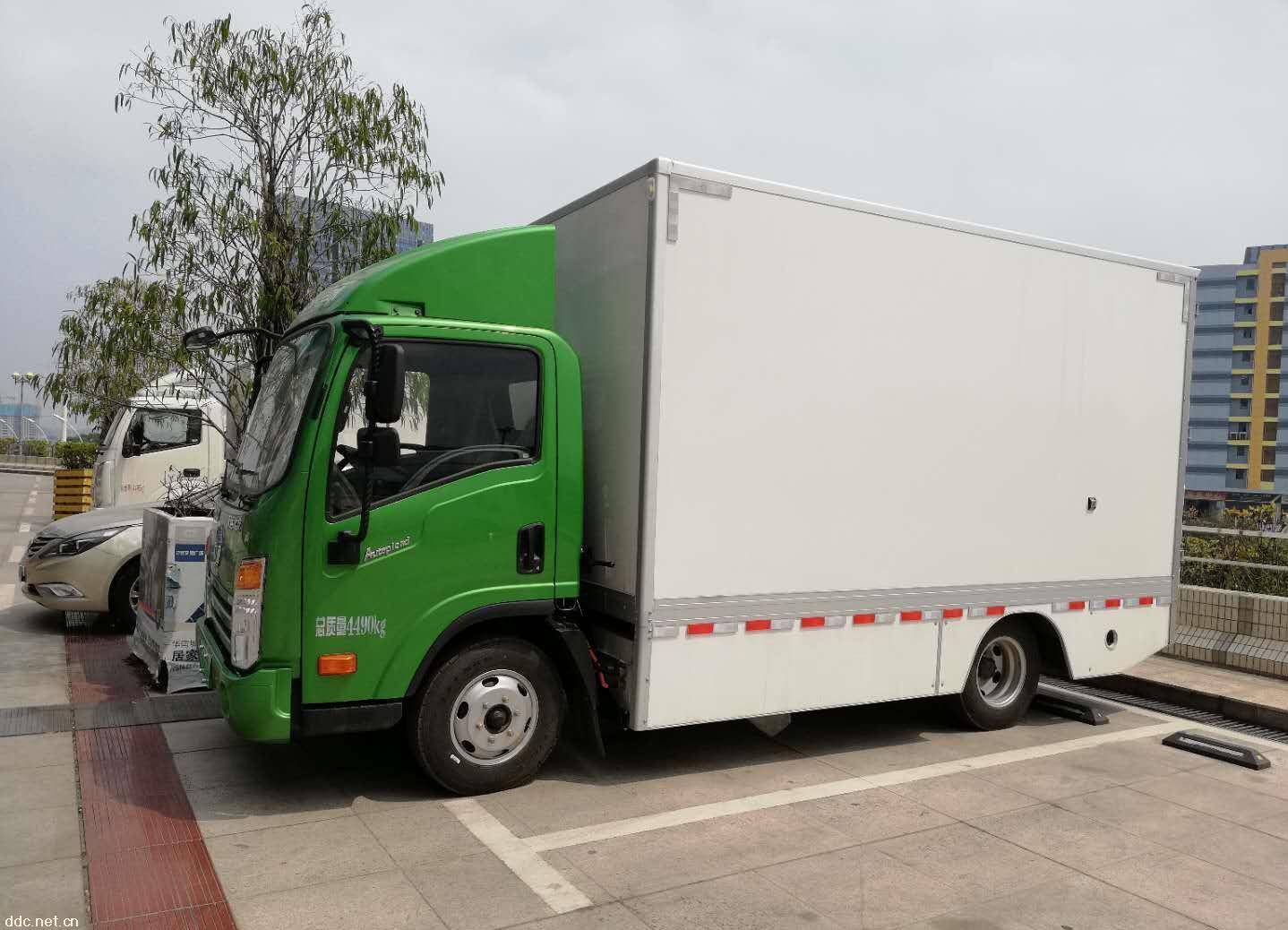 新能源电动箱式4米2货车