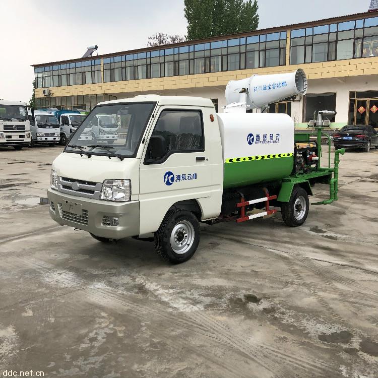 小型电动四轮雾炮洒水车